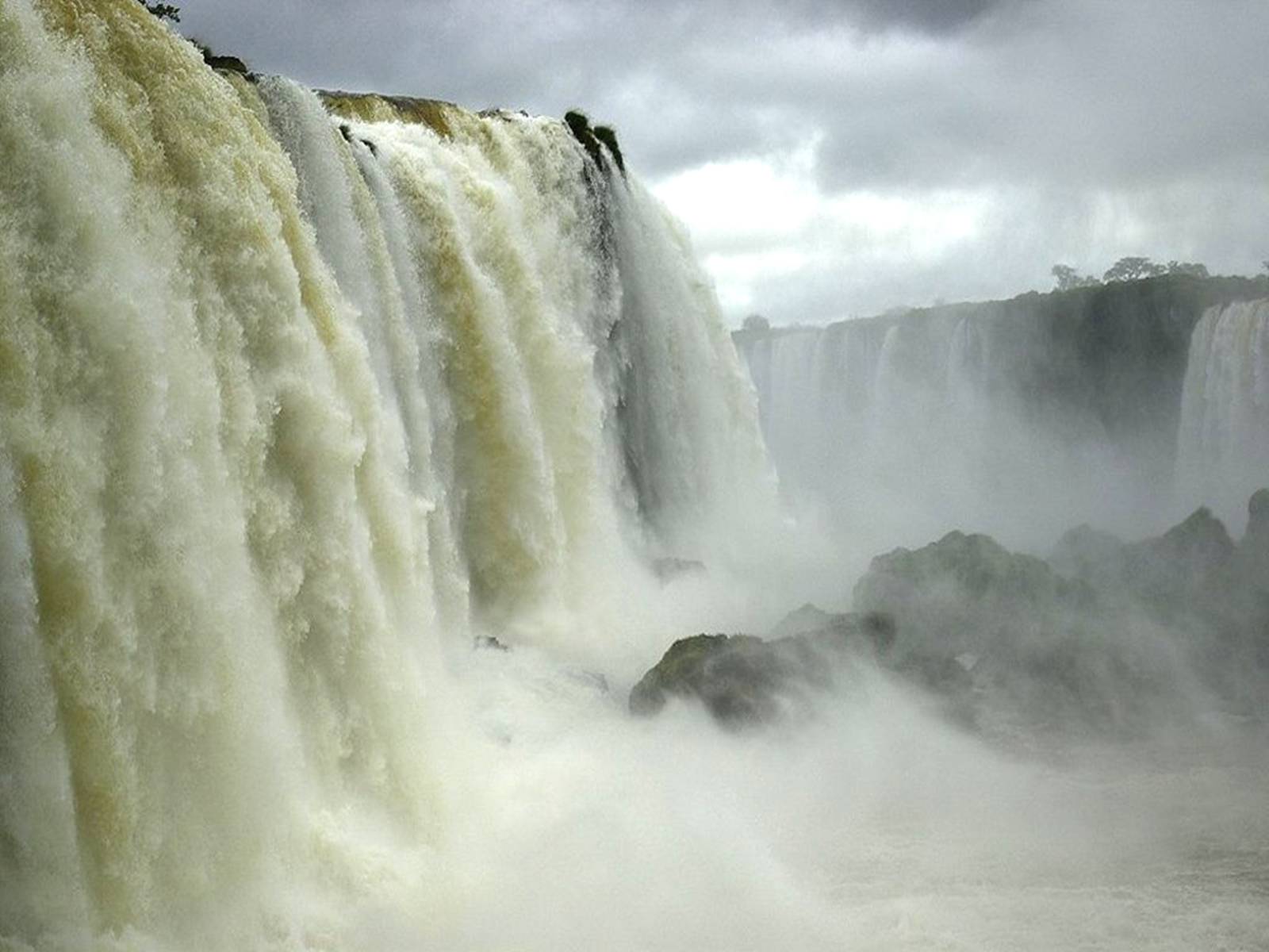 Презентація на тему «Водоспад Іґуасу» - Слайд #11