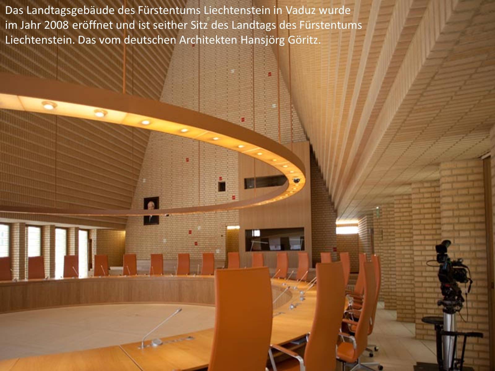 Презентація на тему «Architektur des Liechtensteins» - Слайд #4