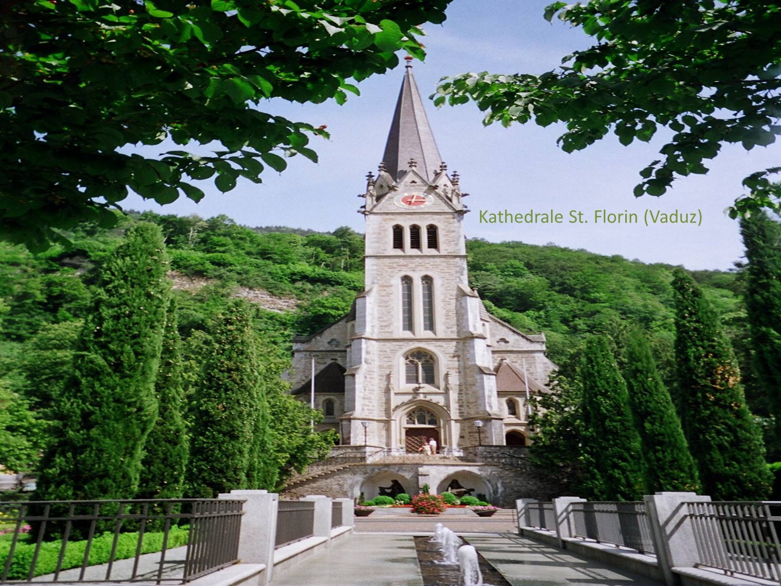 Презентація на тему «Architektur des Liechtensteins» - Слайд #11