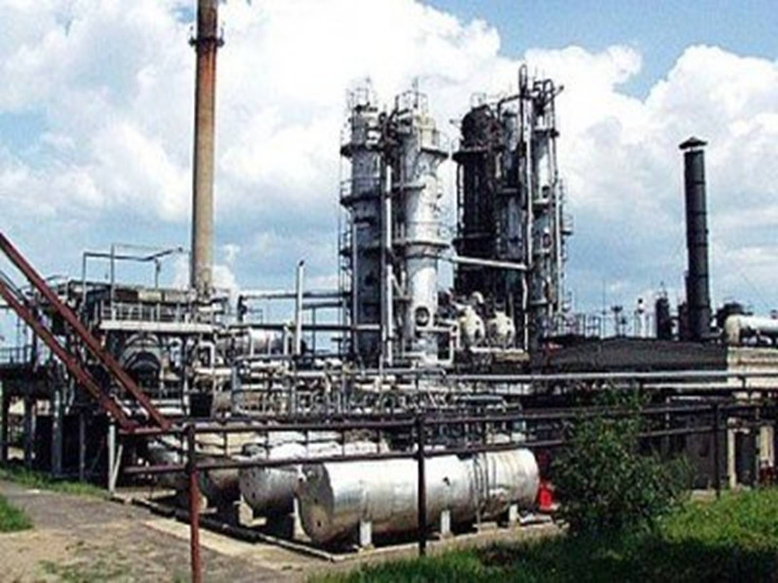 Презентація на тему «Нафтоперегінні заводи в Україні» - Слайд #9