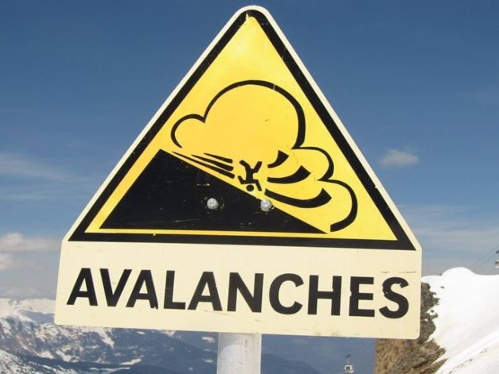 Презентація на тему «Avalanche» - Слайд #1