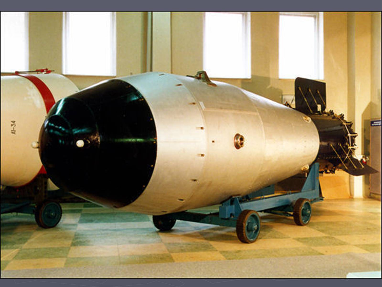 Ла тяо. Ан602 царь-бомба. Царь-бомба (ан602) – 58 мегатонн. Царь-бомба ядерное Росси. Царь бомба 50 мегатонн.