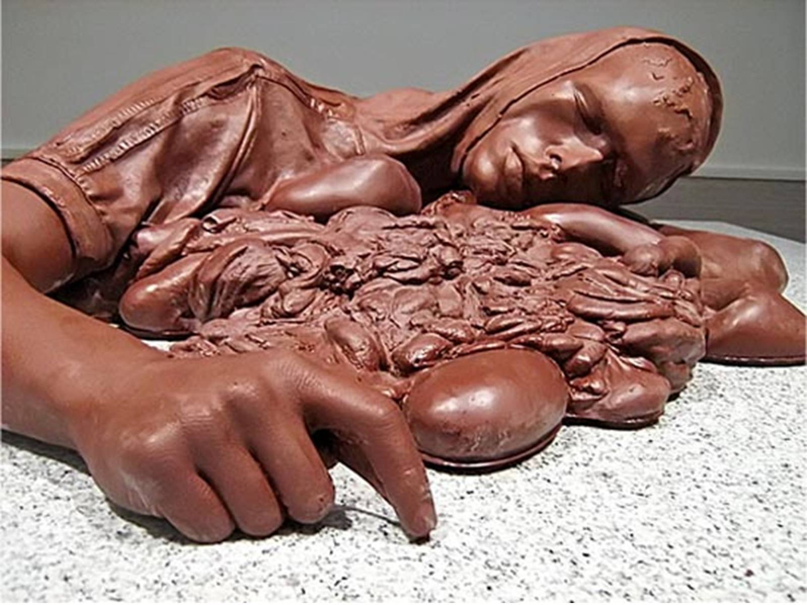 Жить в шоколаде с богатеньким. Шедевры из шоколада. Необычные фигуры из шоколада. Шоколадные статуи. Статуи из шоколада.