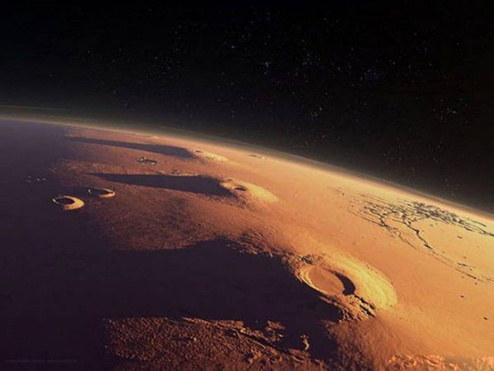 Планты лучшие. Гора Аскрийская на Марсе. Марс поверхность планеты. Марс Планета НАСА. НАСА снимки Марса из космоса.
