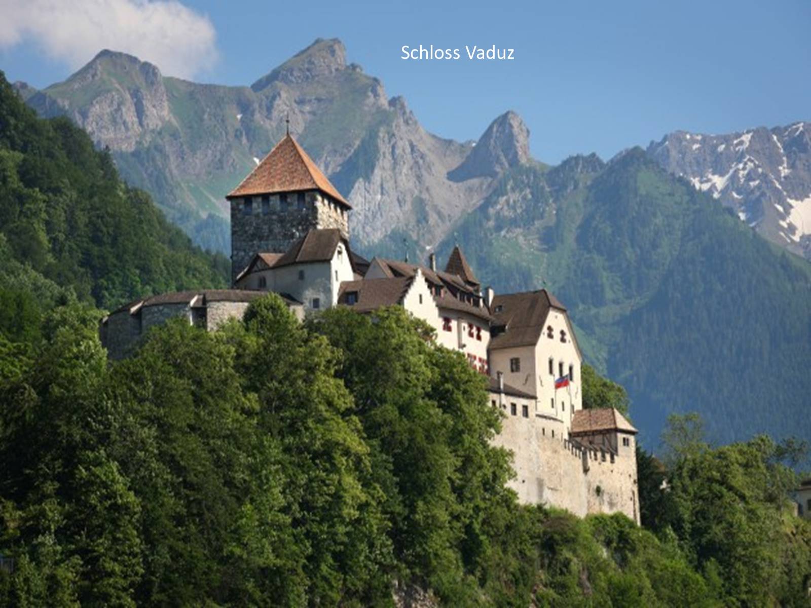 Презентація на тему «Architektur des Liechtensteins» - Слайд #8