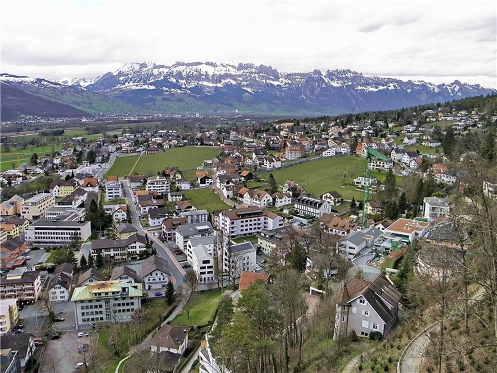 Презентація на тему «Architektur des Liechtensteins» - Слайд #17